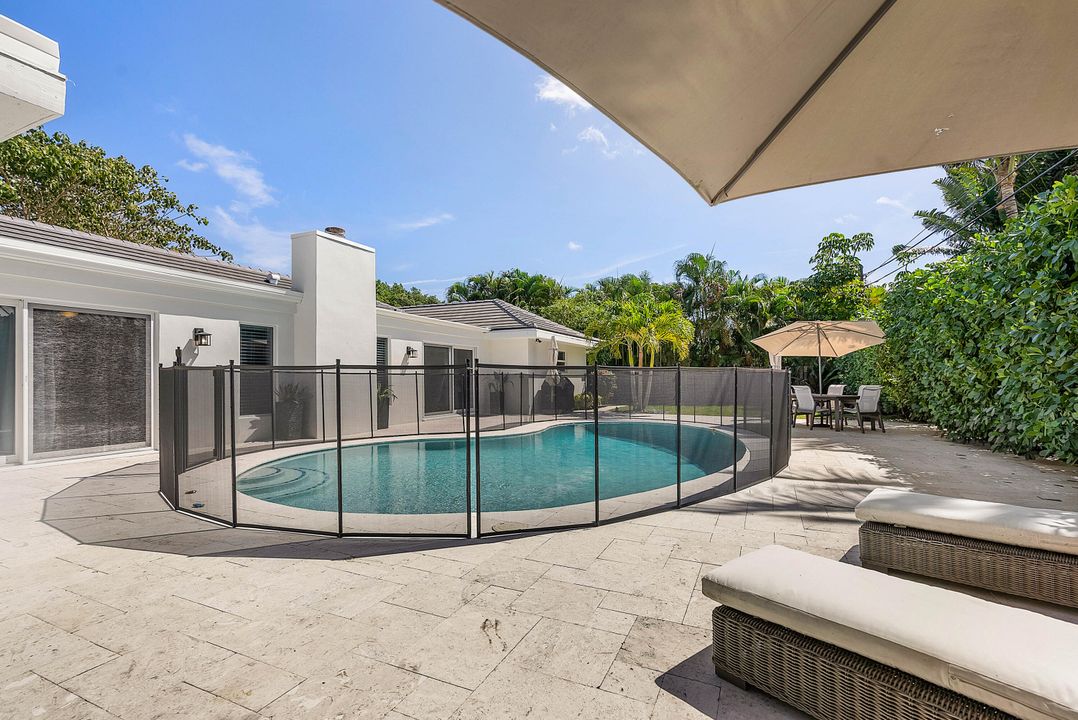 Active With Contract: $2,195,000 (4 beds, 3 baths, 3326 Square Feet)