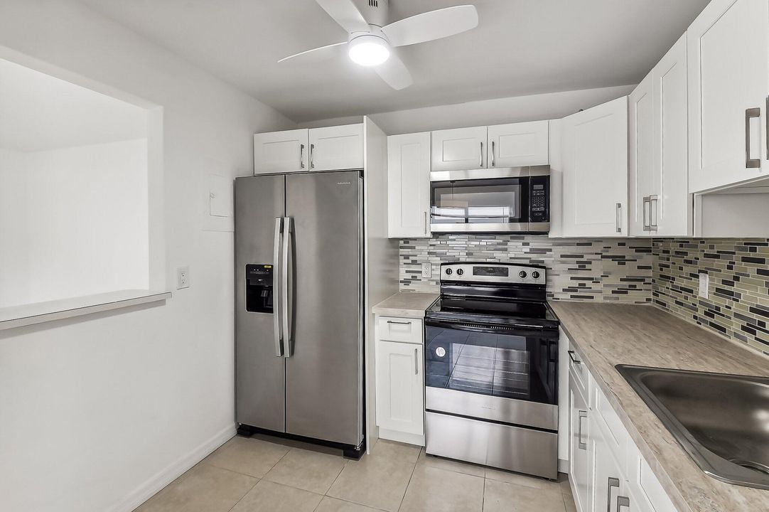 Active With Contract: $99,000 (1 beds, 1 baths, 720 Square Feet)
