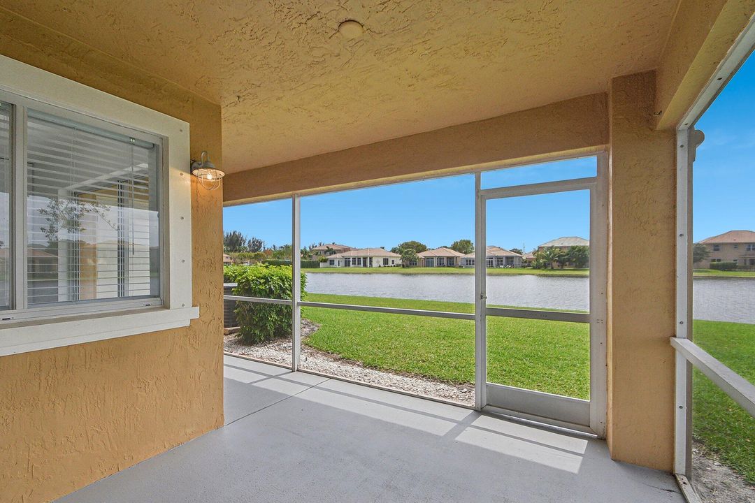 Active With Contract: $3,300 (3 beds, 2 baths, 1627 Square Feet)