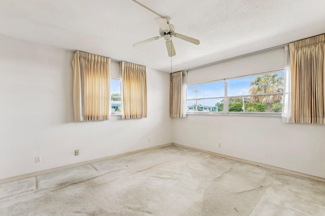 For Sale: $549,000 (2 beds, 2 baths, 1175 Square Feet)