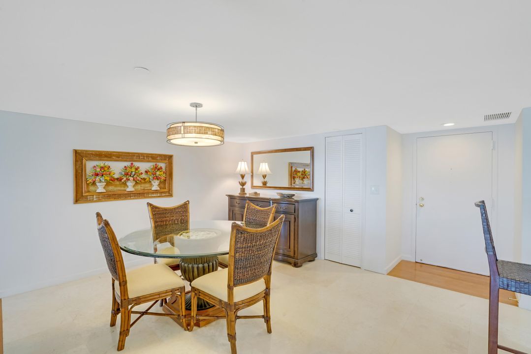 For Sale: $949,000 (2 beds, 2 baths, 1438 Square Feet)