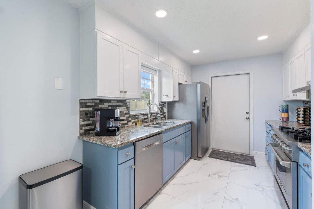 Active With Contract: $690,000 (4 beds, 3 baths, 2368 Square Feet)