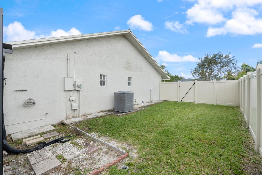 Active With Contract: $690,000 (4 beds, 3 baths, 2368 Square Feet)