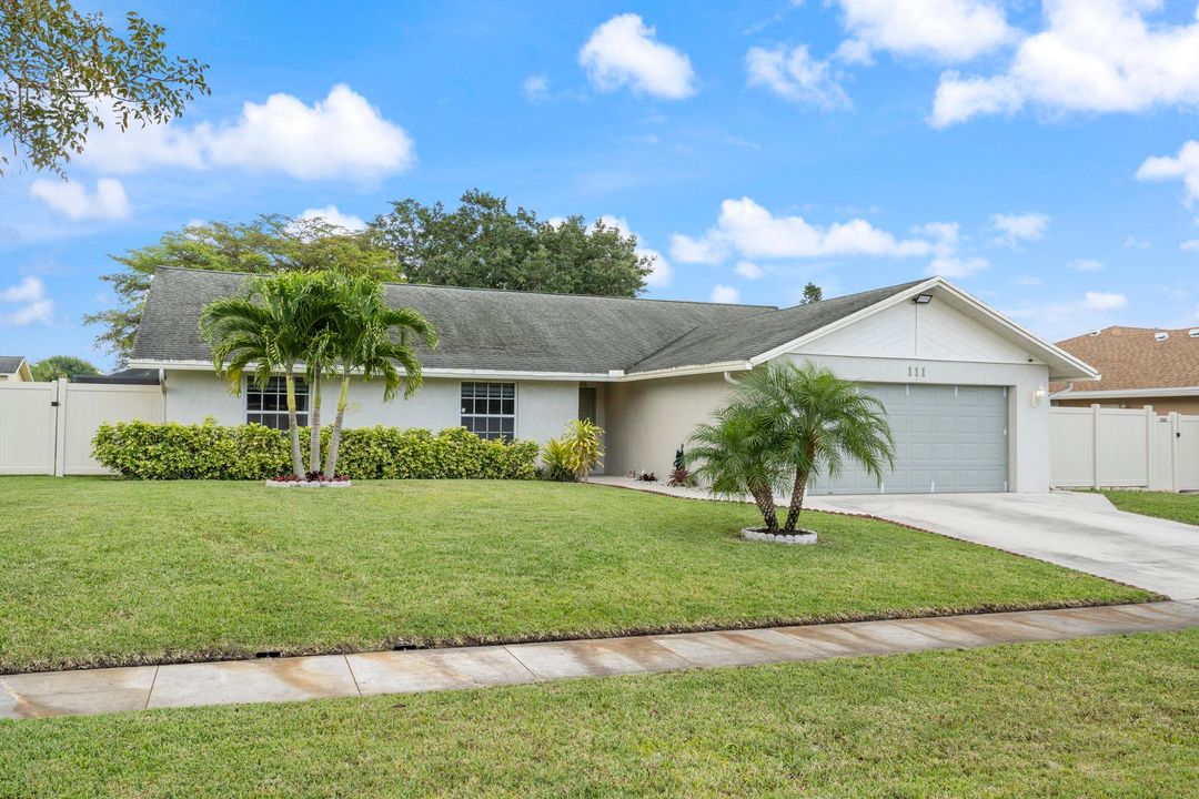 Active With Contract: $690,000 (4 beds, 3 baths, 2368 Square Feet)