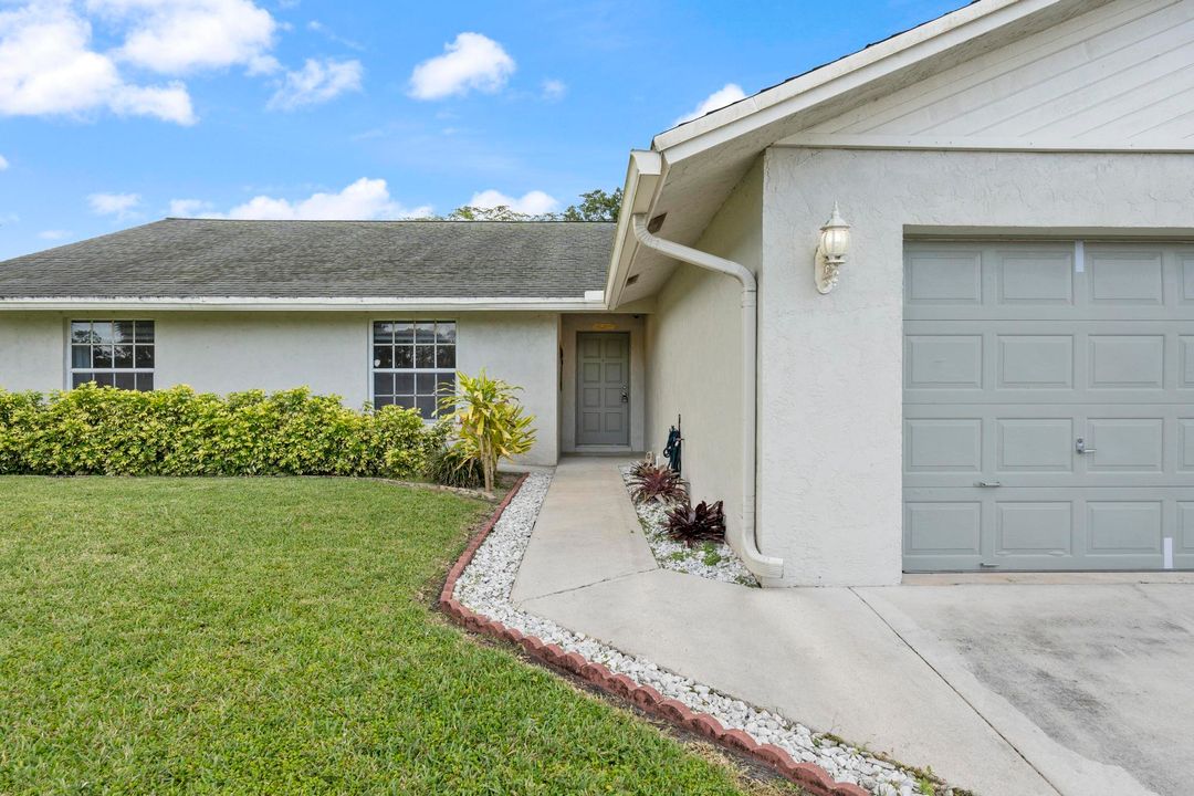 Active With Contract: $690,000 (4 beds, 3 baths, 2368 Square Feet)