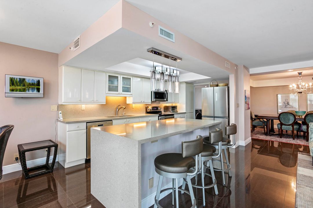 For Sale: $2,200,000 (3 beds, 2 baths, 2078 Square Feet)