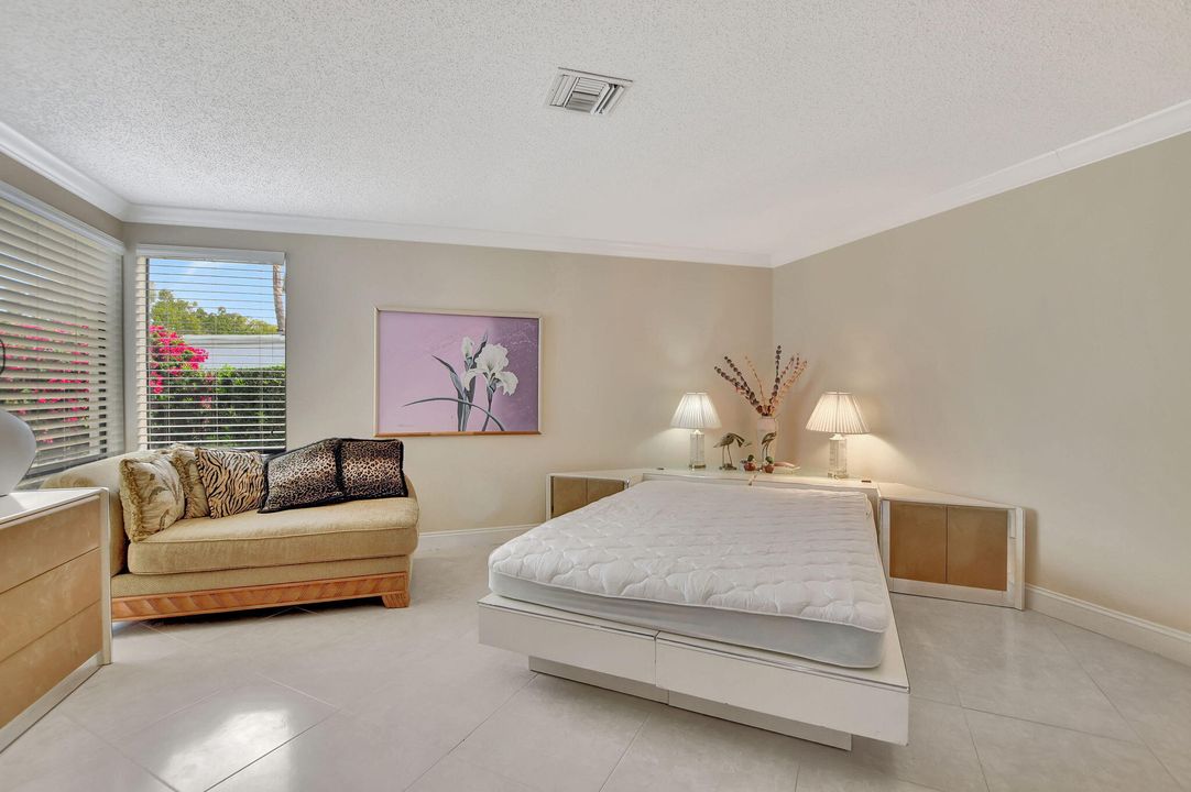 Active With Contract: $6,000 (3 beds, 2 baths, 1779 Square Feet)