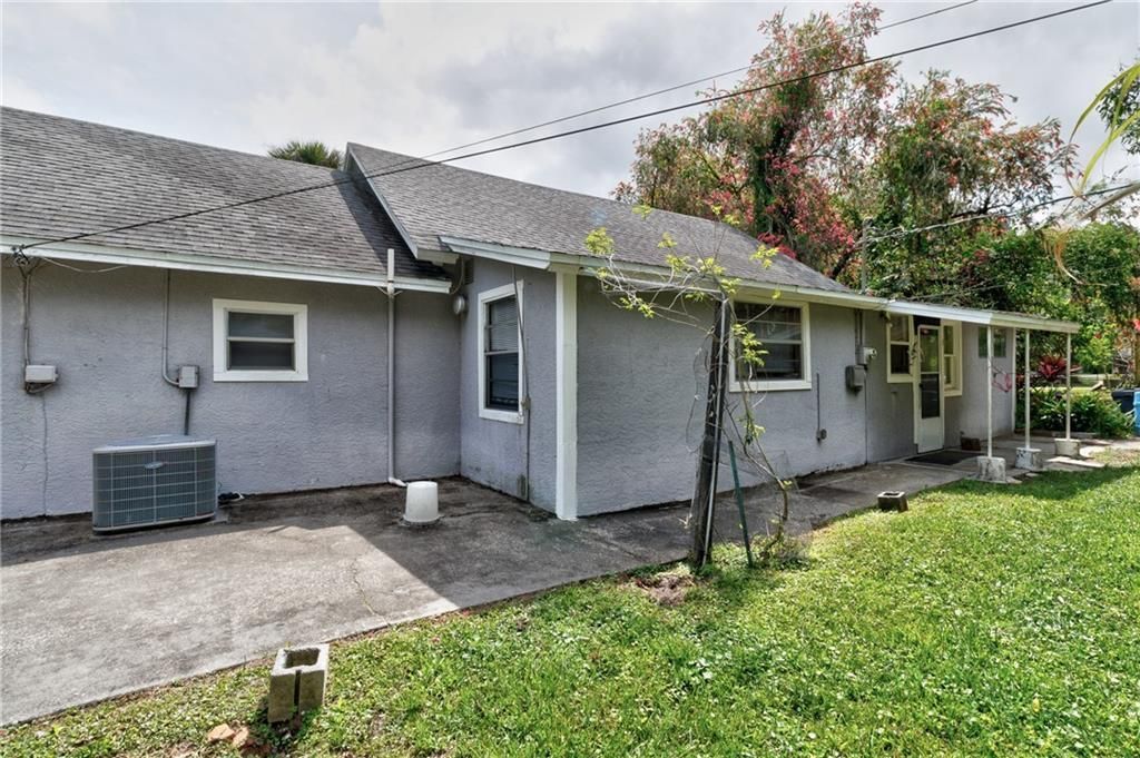 For Sale: $375,000 (4 beds, 2 baths, 1549 Square Feet)