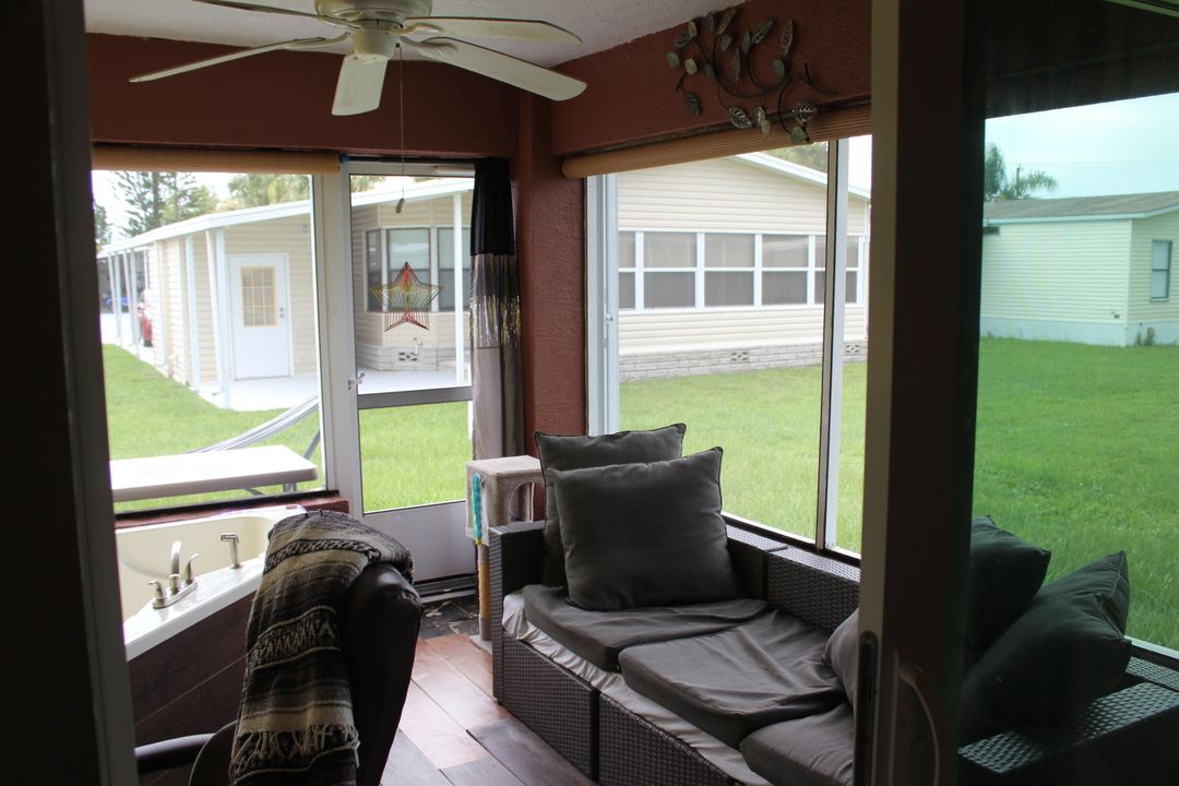 For Sale: $189,900 (2 beds, 1 baths, 1206 Square Feet)