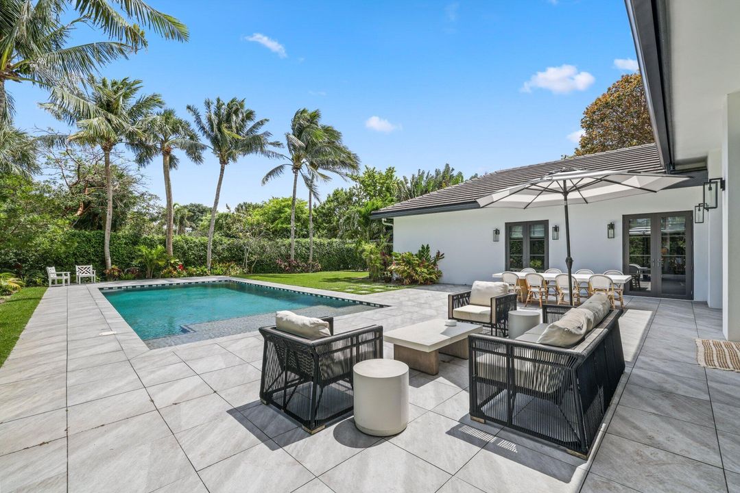 Active With Contract: $6,900,000 (5 beds, 5 baths, 6527 Square Feet)