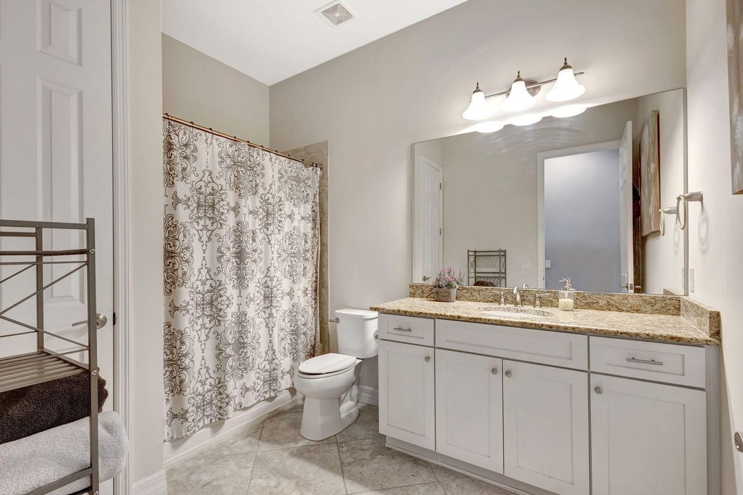 Active With Contract: $4,800 (2 beds, 2 baths, 1872 Square Feet)