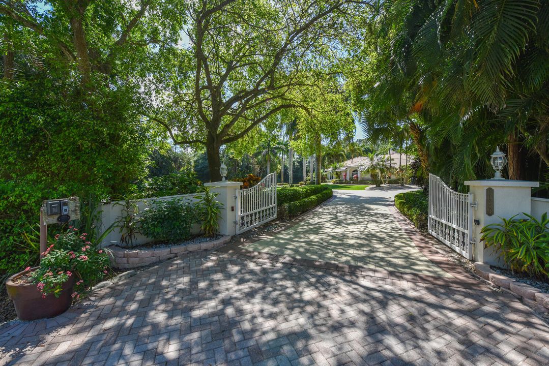 For Sale: $1,650,000 (4 beds, 2 baths, 3618 Square Feet)