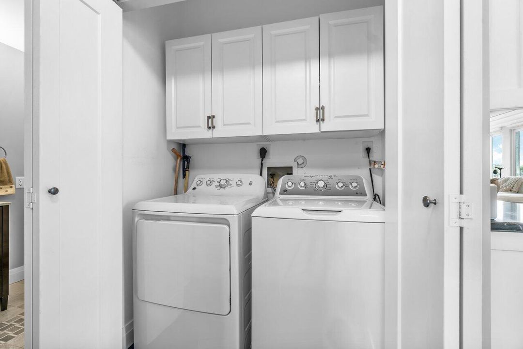 Active With Contract: $10,500 (3 beds, 2 baths, 2374 Square Feet)