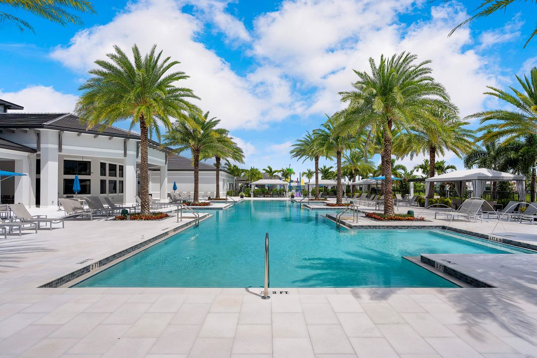 Active With Contract: $4,725,000 (5 beds, 6 baths, 6141 Square Feet)