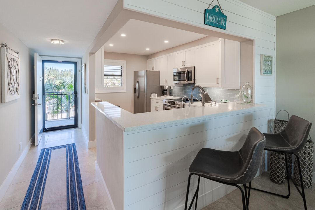 Active With Contract: $499,000 (2 beds, 2 baths, 1053 Square Feet)