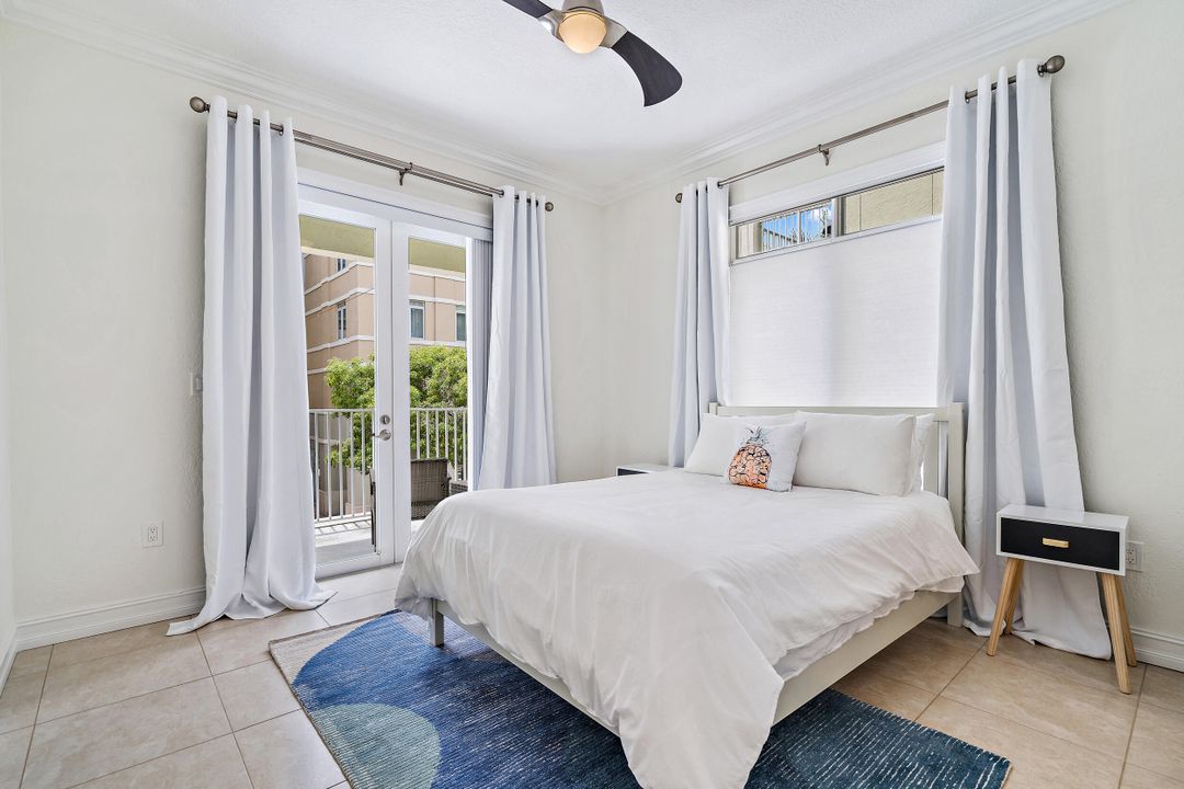 For Sale: $390,000 (2 beds, 2 baths, 1131 Square Feet)