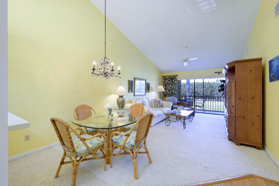 For Sale: $420,000 (2 beds, 2 baths, 1178 Square Feet)