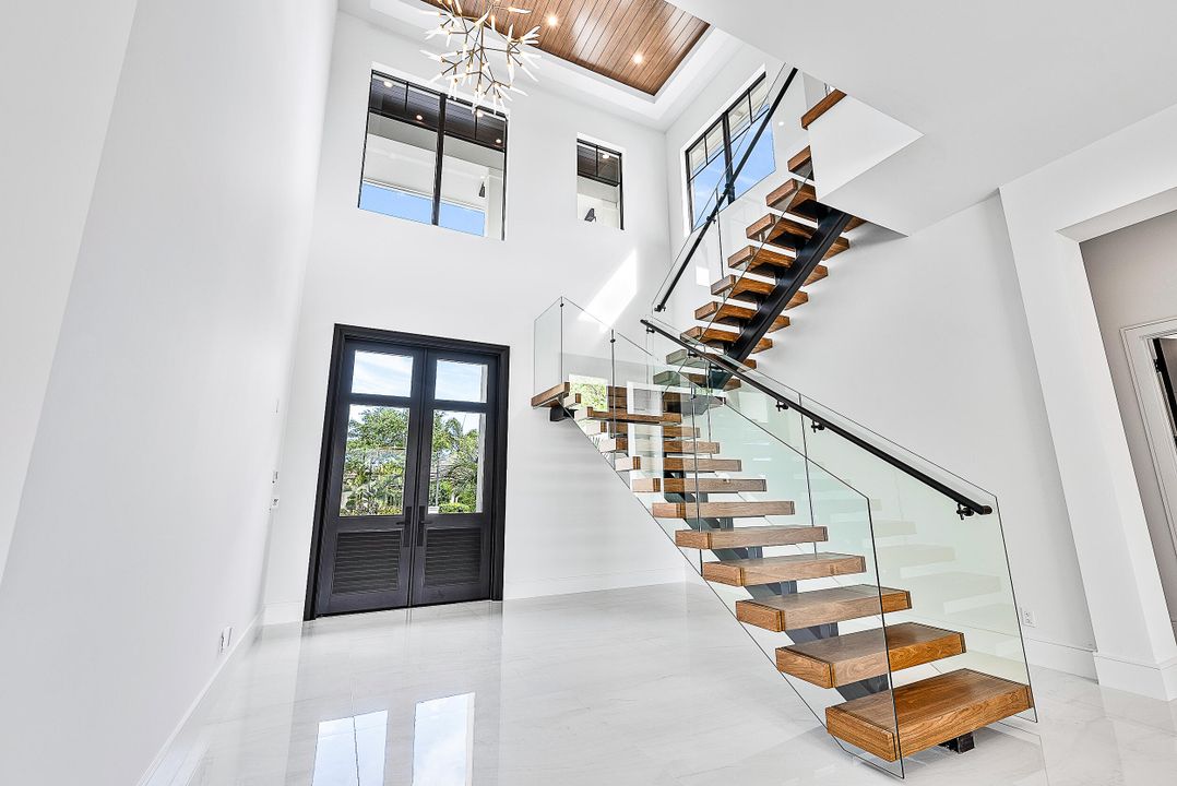 Active With Contract: $14,500,000 (5 beds, 5 baths, 6458 Square Feet)