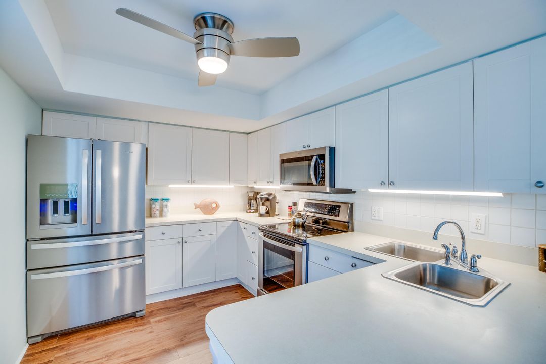 For Sale: $320,000 (2 beds, 2 baths, 1184 Square Feet)