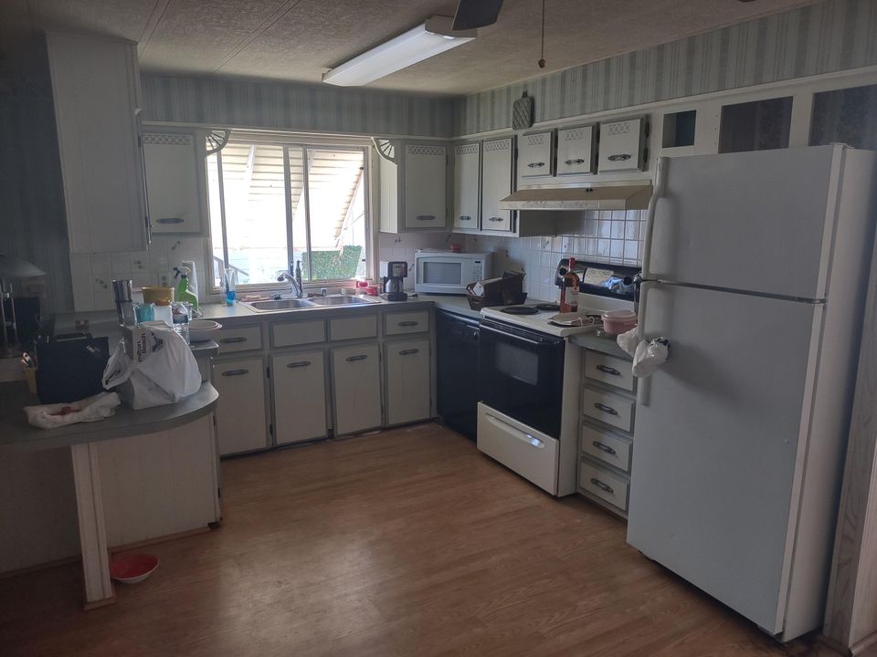 For Sale: $29,000 (2 beds, 2 baths, 1468 Square Feet)
