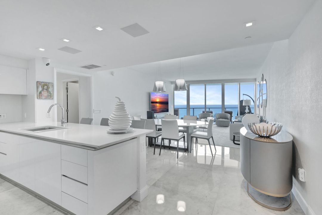 Active With Contract: $2,950,000 (3 beds, 3 baths, 1927 Square Feet)
