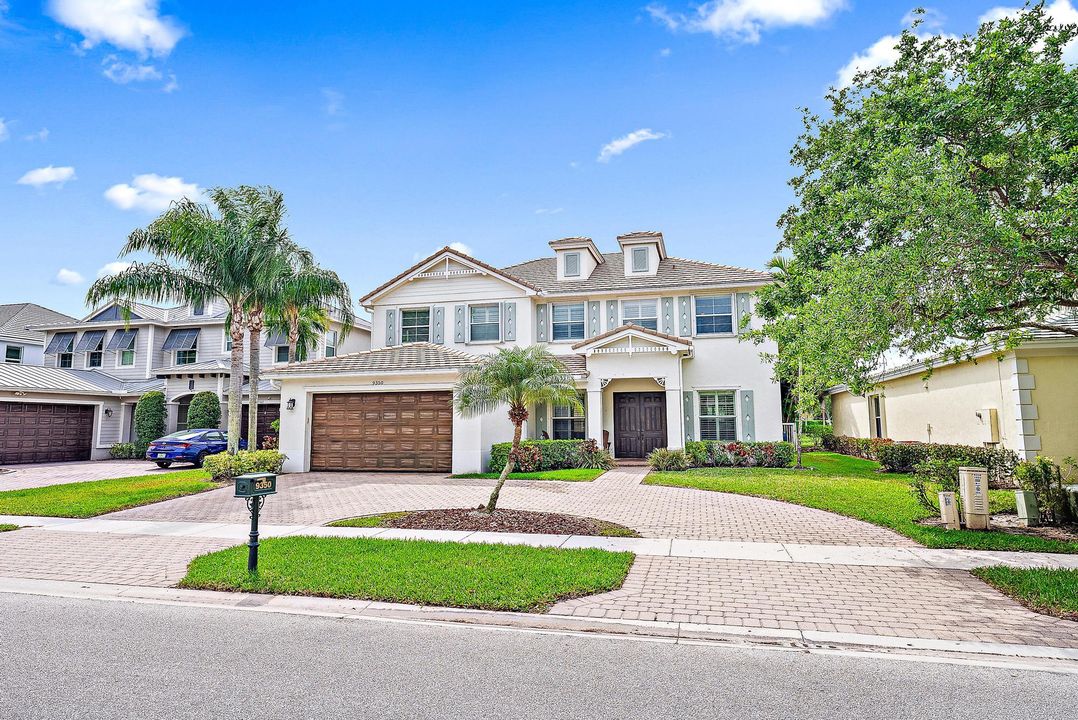 Active With Contract: $815,000 (5 beds, 3 baths, 3317 Square Feet)