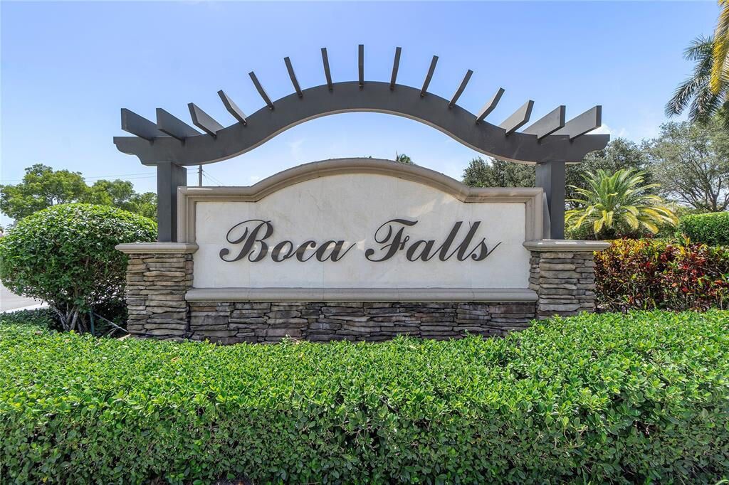 Active With Contract: $4,500 (4 beds, 3 baths, 2347 Square Feet)