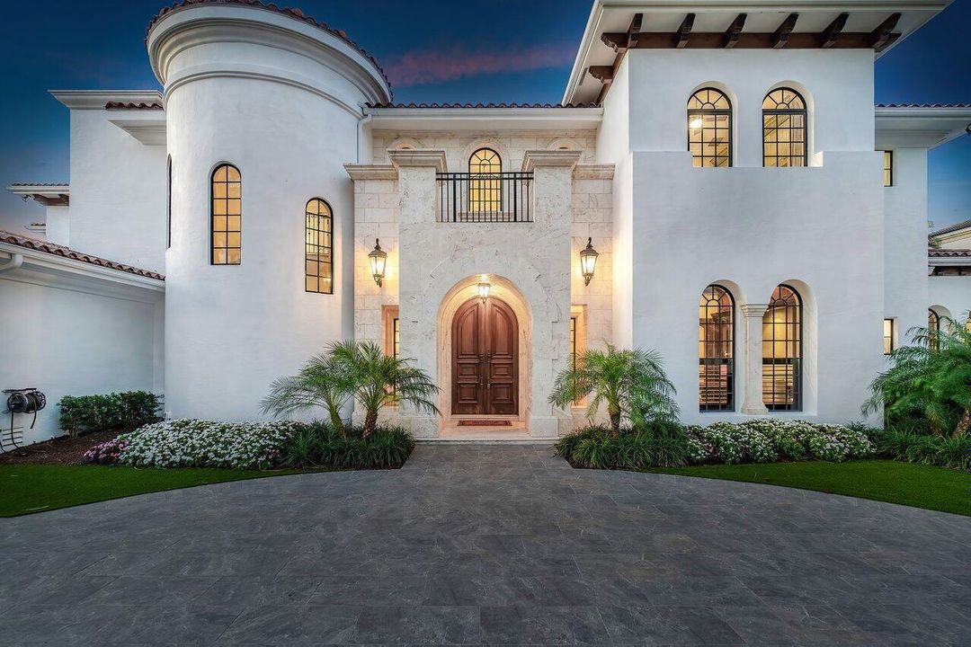 For Sale: $19,750,000 (7 beds, 9 baths, 10312 Square Feet)