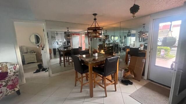For Sale: $199,900 (2 beds, 2 baths, 888 Square Feet)