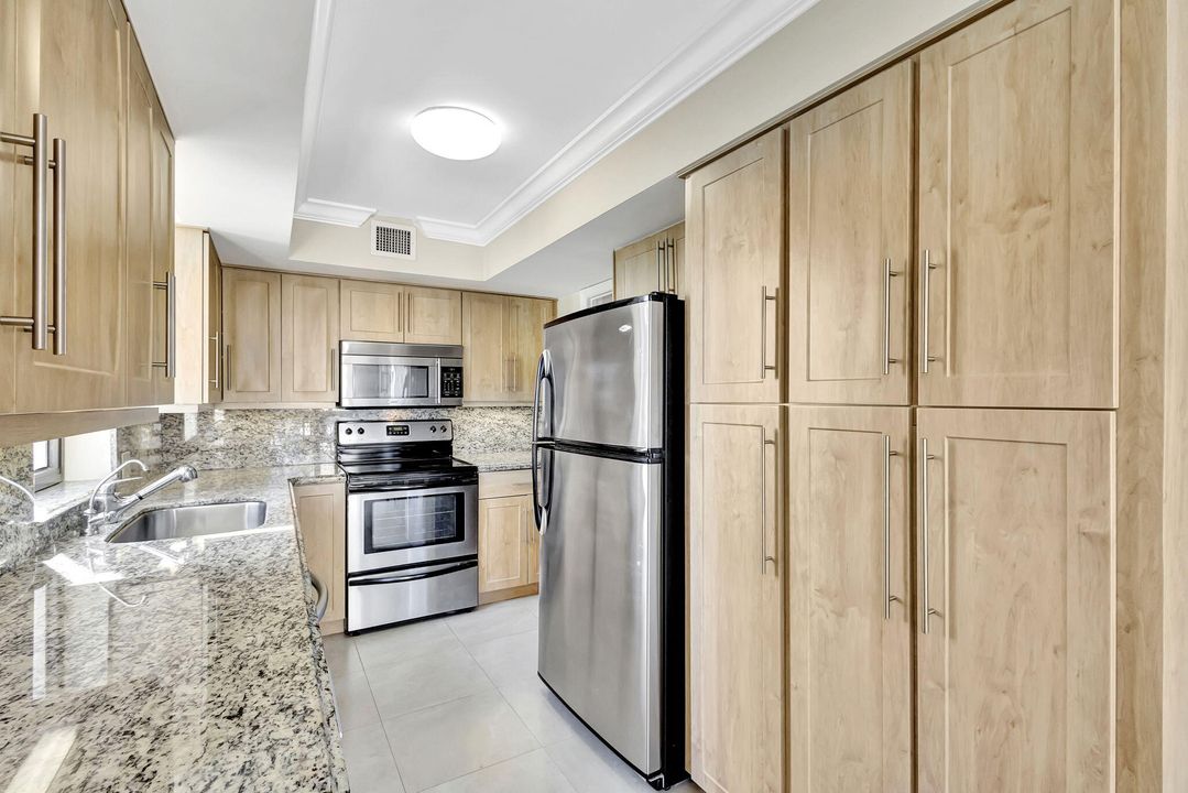 Active With Contract: $769,000 (2 beds, 2 baths, 1700 Square Feet)