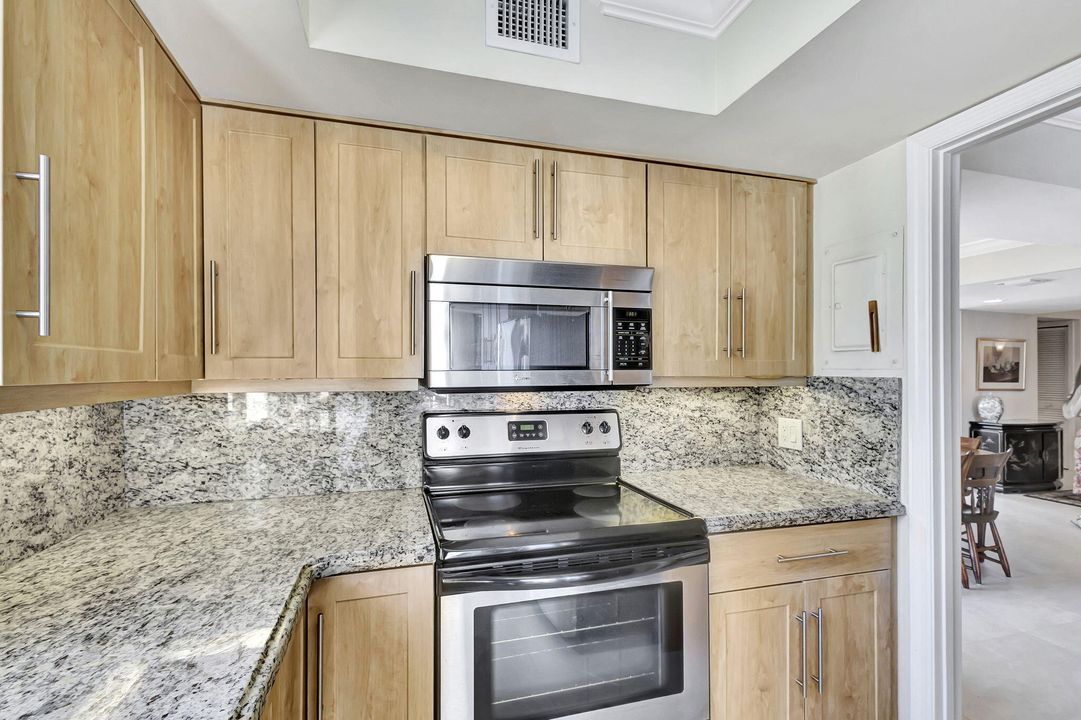 Active With Contract: $769,000 (2 beds, 2 baths, 1700 Square Feet)