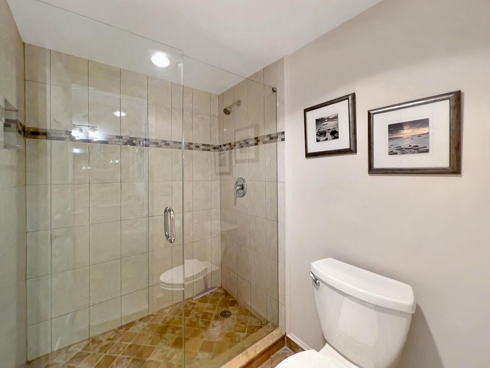 Active With Contract: $169,900 (2 beds, 2 baths, 1167 Square Feet)