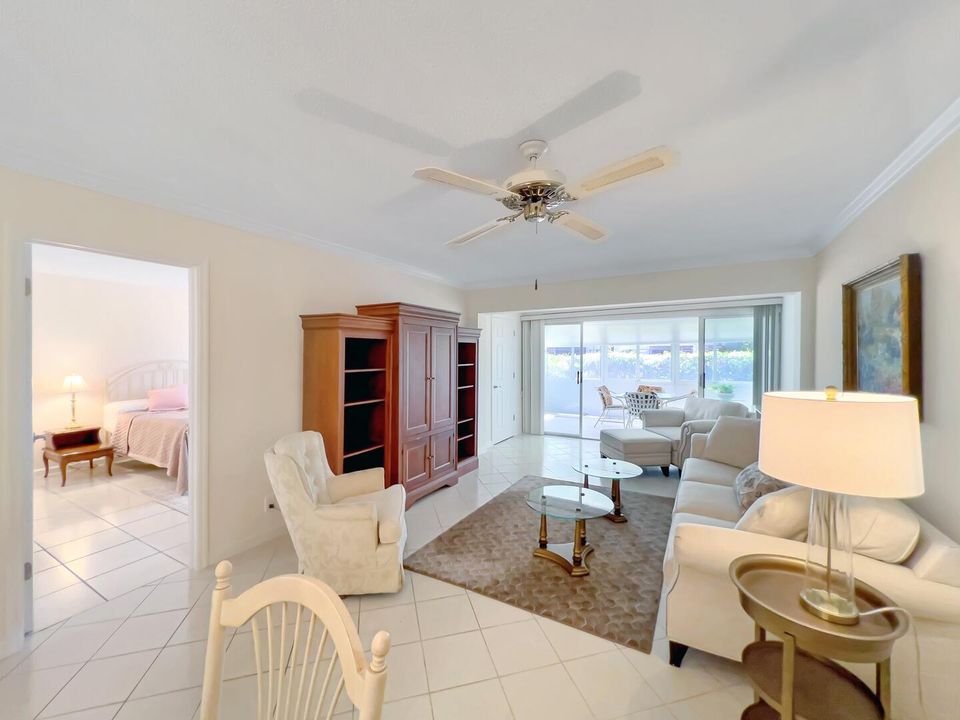 Active With Contract: $169,900 (2 beds, 2 baths, 1167 Square Feet)