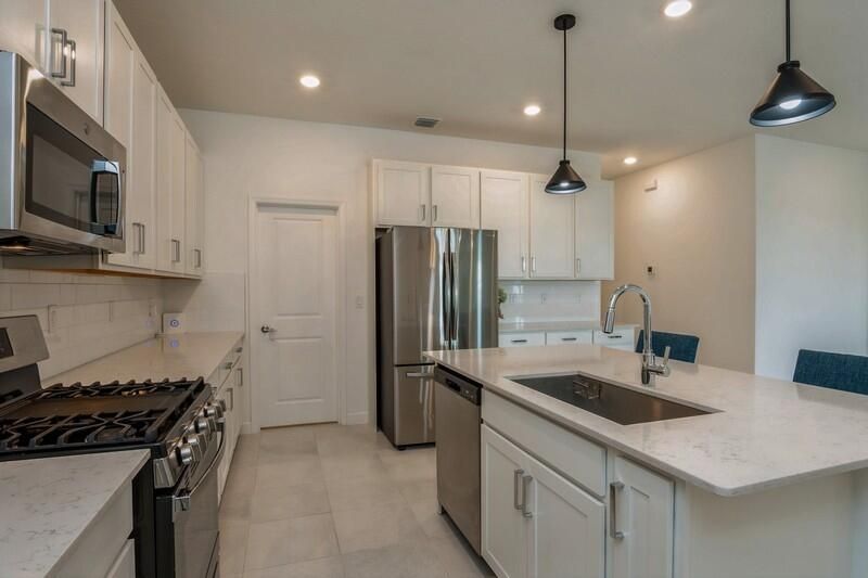 For Sale: $489,990 (3 beds, 2 baths, 1954 Square Feet)