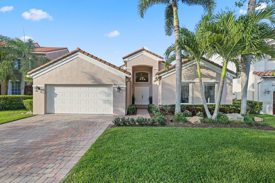 Active With Contract: $874,900 (4 beds, 3 baths, 2095 Square Feet)