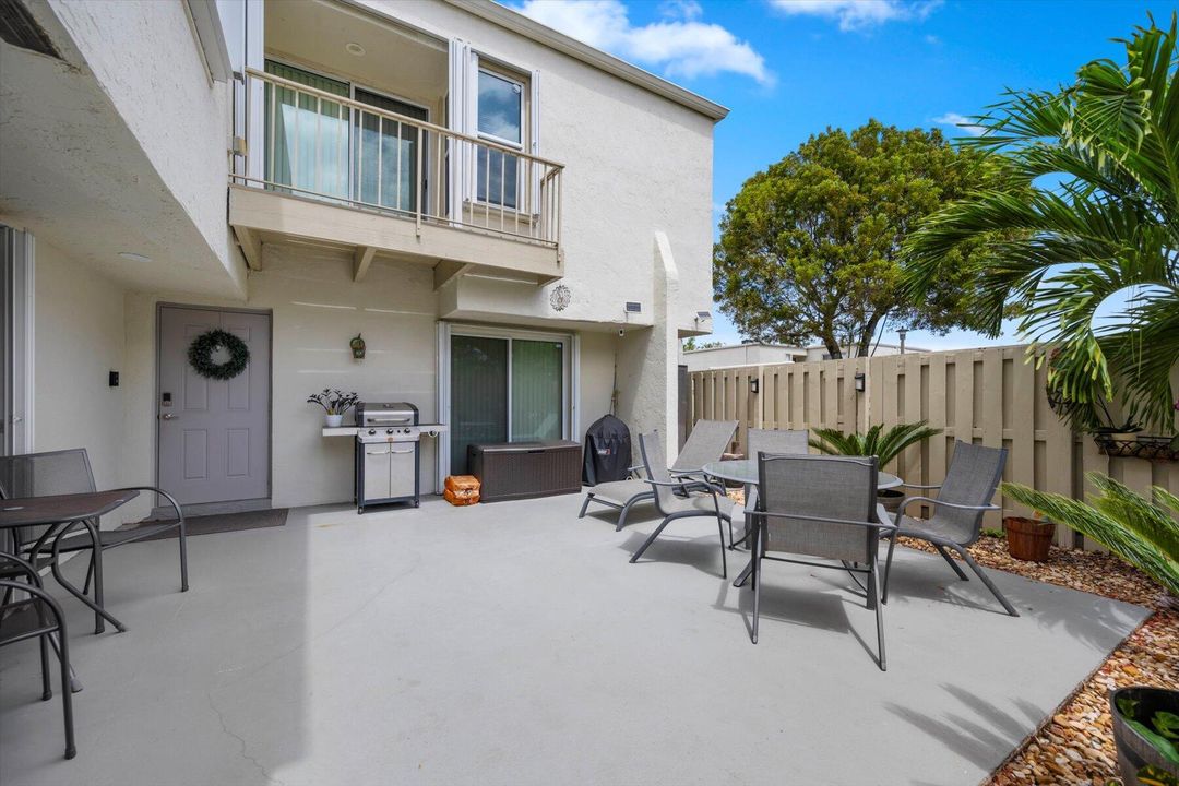 Active With Contract: $399,000 (3 beds, 2 baths, 1622 Square Feet)