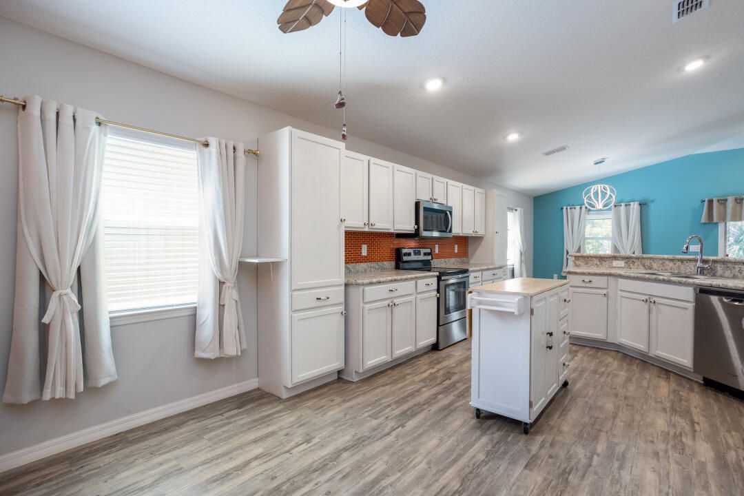 For Sale: $497,000 (3 beds, 2 baths, 1875 Square Feet)