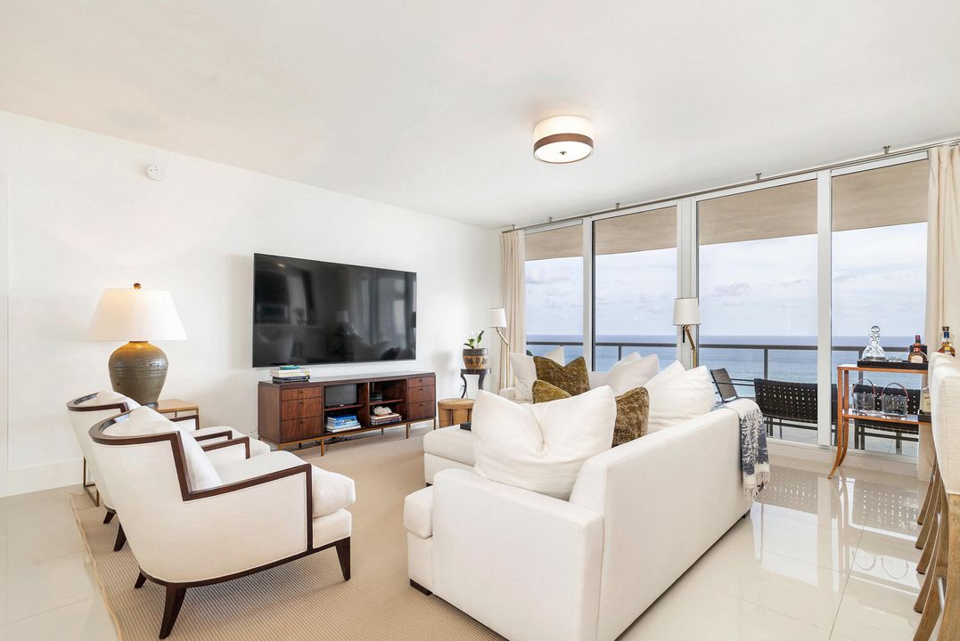 Active With Contract: $2,775,000 (3 beds, 3 baths, 2335 Square Feet)