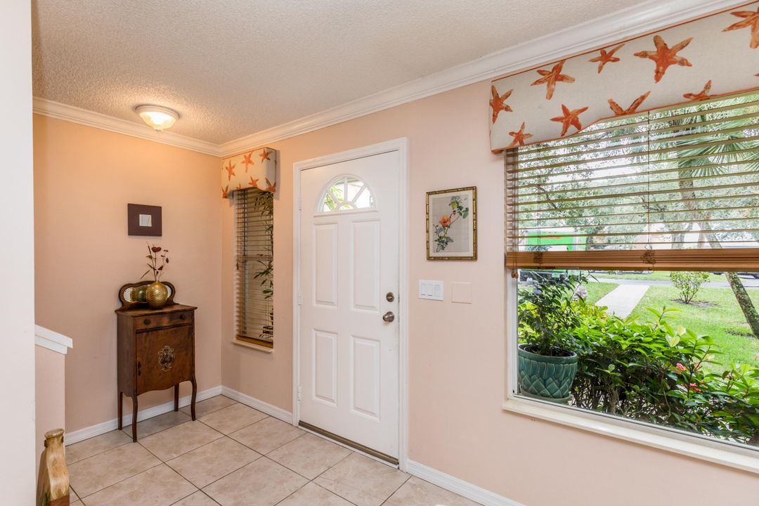 For Sale: $435,000 (2 beds, 2 baths, 1665 Square Feet)