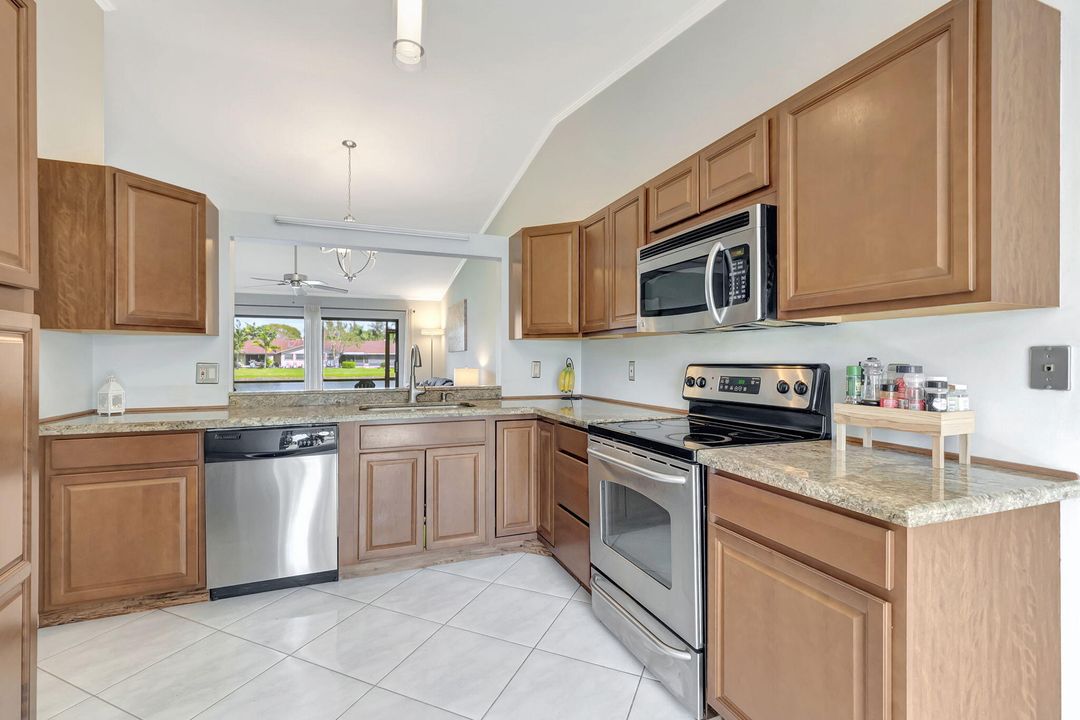 For Sale: $474,900 (3 beds, 2 baths, 1390 Square Feet)
