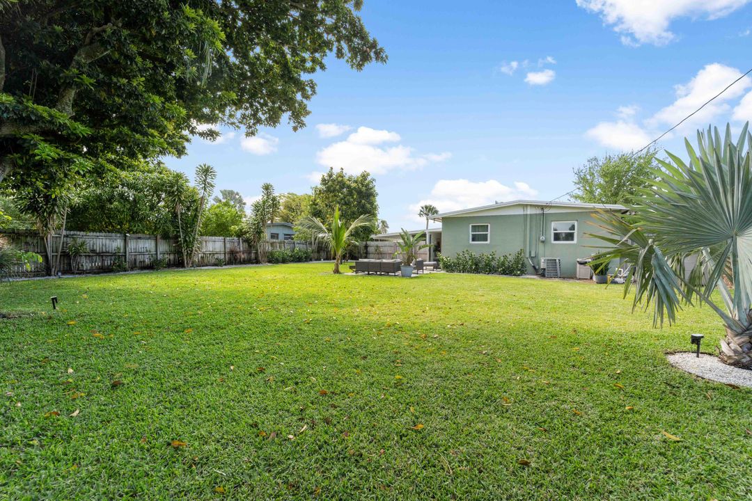 Active With Contract: $480,000 (3 beds, 1 baths, 1352 Square Feet)