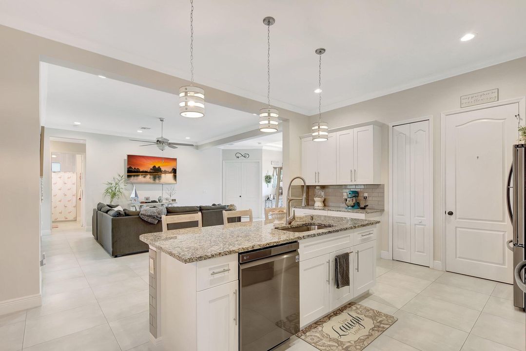 Active With Contract: $486,900 (4 beds, 2 baths, 2265 Square Feet)