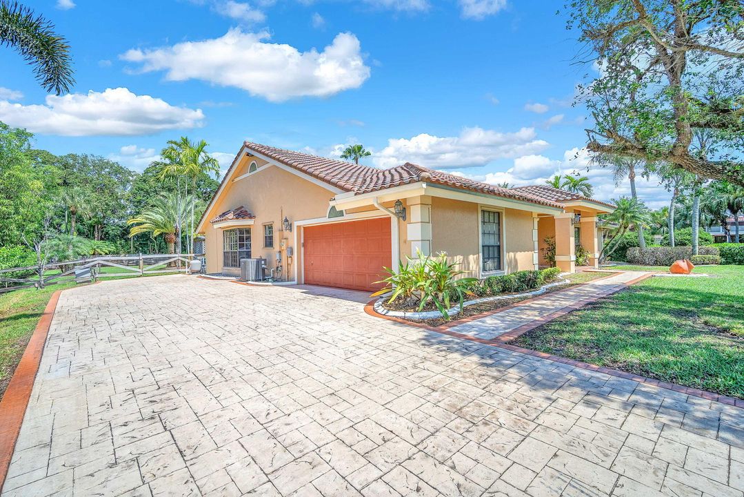 For Sale: $1,449,000 (4 beds, 2 baths, 3095 Square Feet)