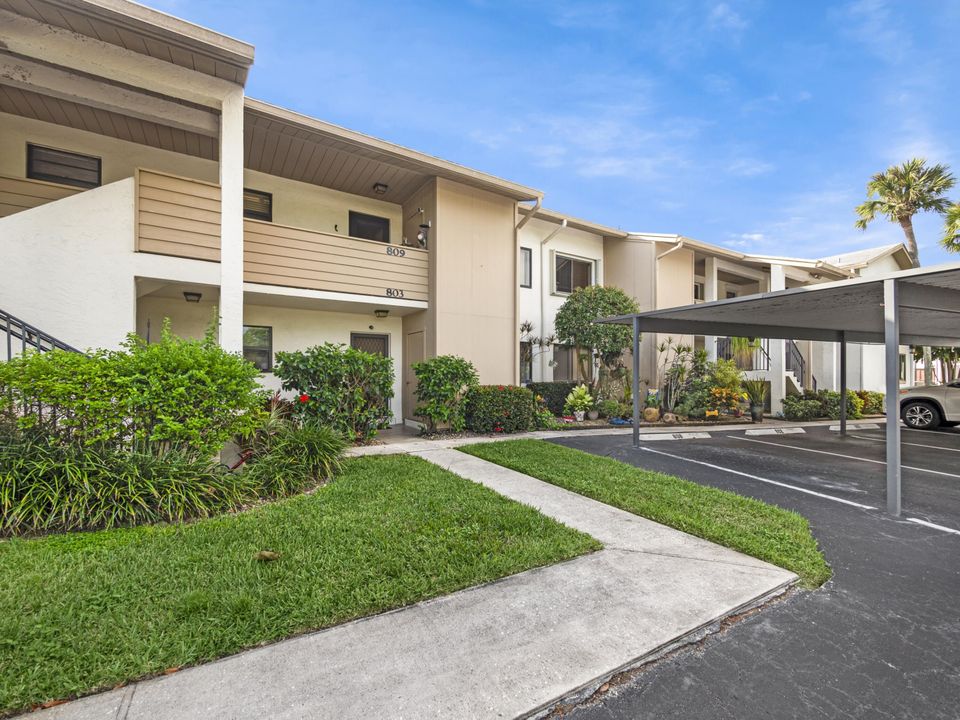 Active With Contract: $1,800 (2 beds, 2 baths, 1209 Square Feet)