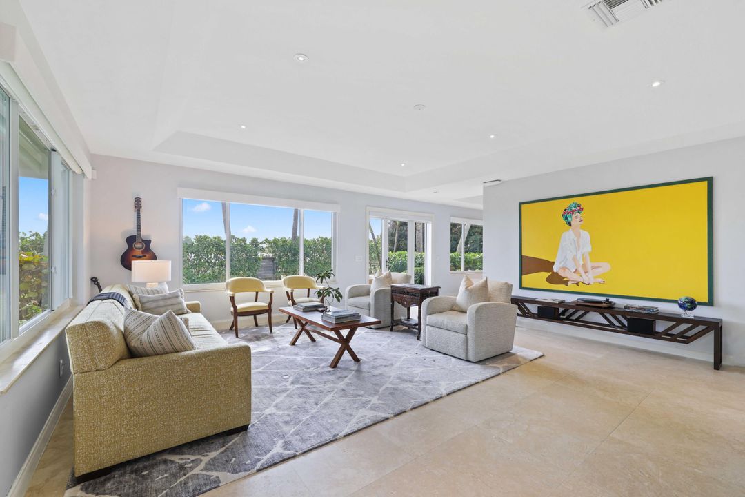 Active With Contract: $4,995,000 (2 beds, 2 baths, 2070 Square Feet)