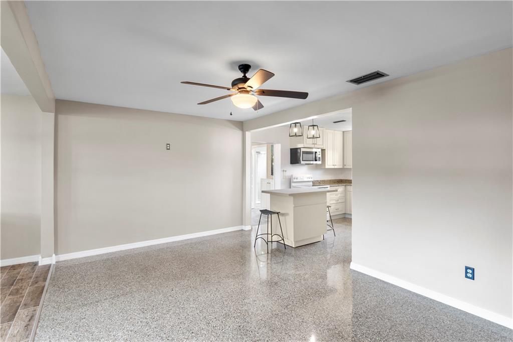 Active With Contract: $395,000 (3 beds, 2 baths, 1224 Square Feet)