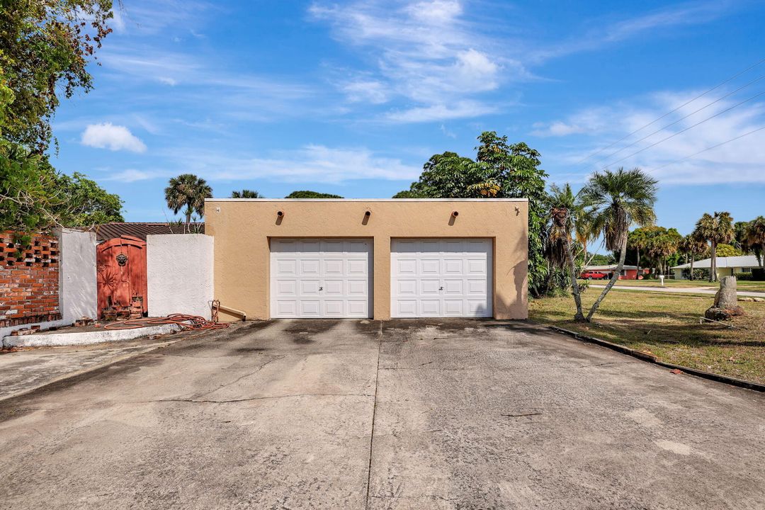 Active With Contract: $475,000 (3 beds, 3 baths, 3062 Square Feet)