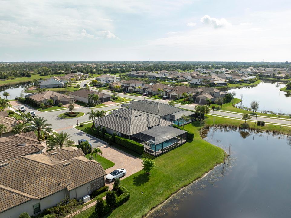 Active With Contract: $1,700,000 (4 beds, 3 baths, 3081 Square Feet)