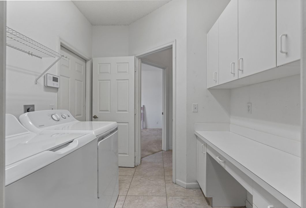 Active With Contract: $529,900 (3 beds, 2 baths, 1540 Square Feet)
