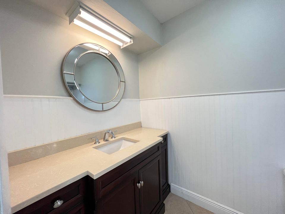 Active With Contract: $3,000 (2 beds, 2 baths, 1333 Square Feet)